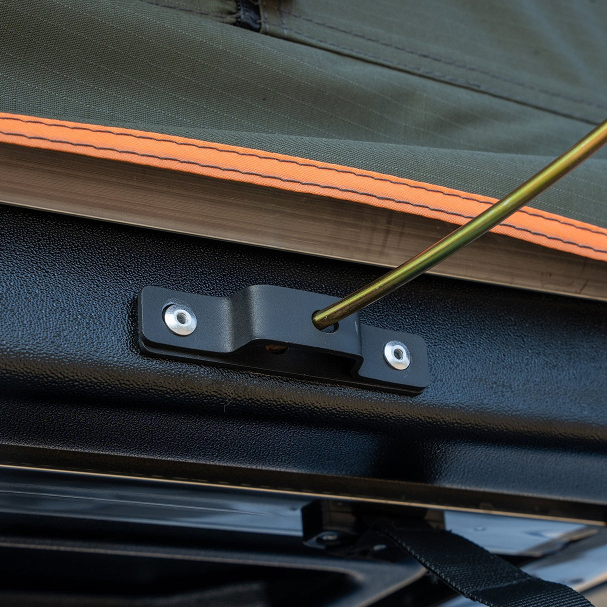 Naturnest Orion 1 Hard Shell Rooftop Tent