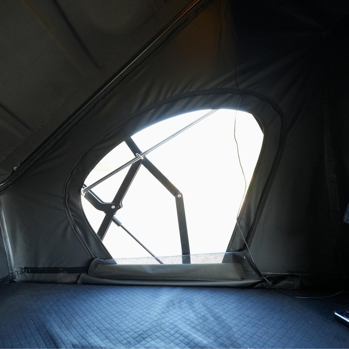 Naturnest Orion Pro Hard Shell Rooftop Tent