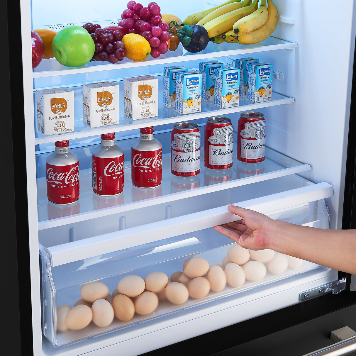 FORNO Espresso Milano 31" 17.2 cu. ft. Right Swing Refrigerator and Bottom Freezer in Black with Silver Handles, FFFFD1785-31BLK