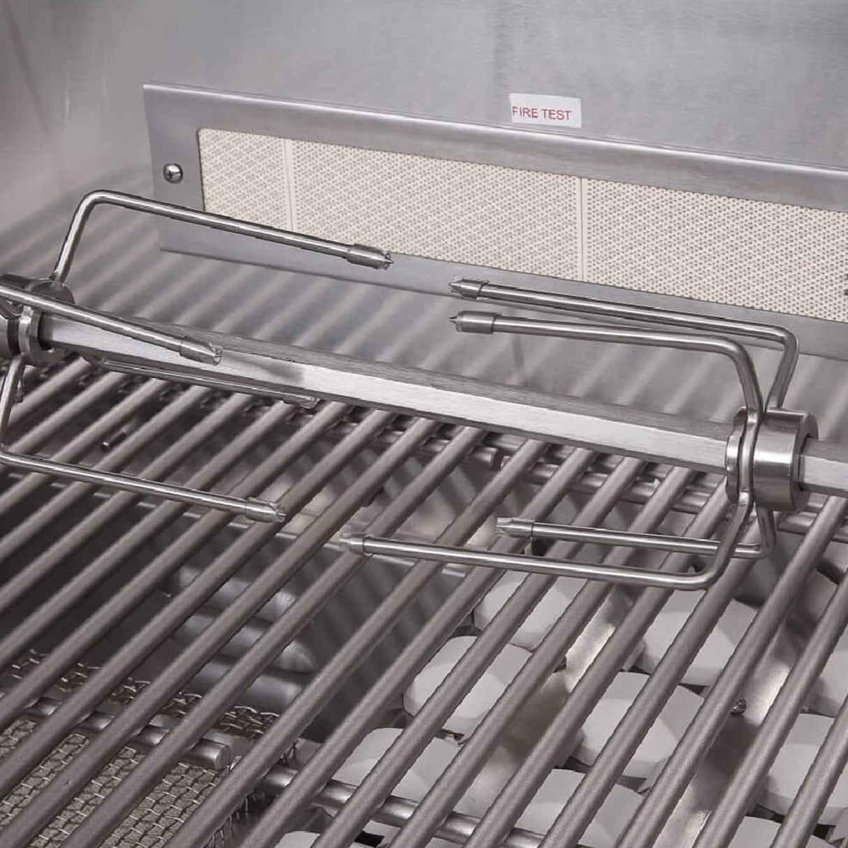 Edgestar 60K BTU 30" Natural Gas Built-In Grill With Lighted Grill Area And Double Access Doors (SAK82568)