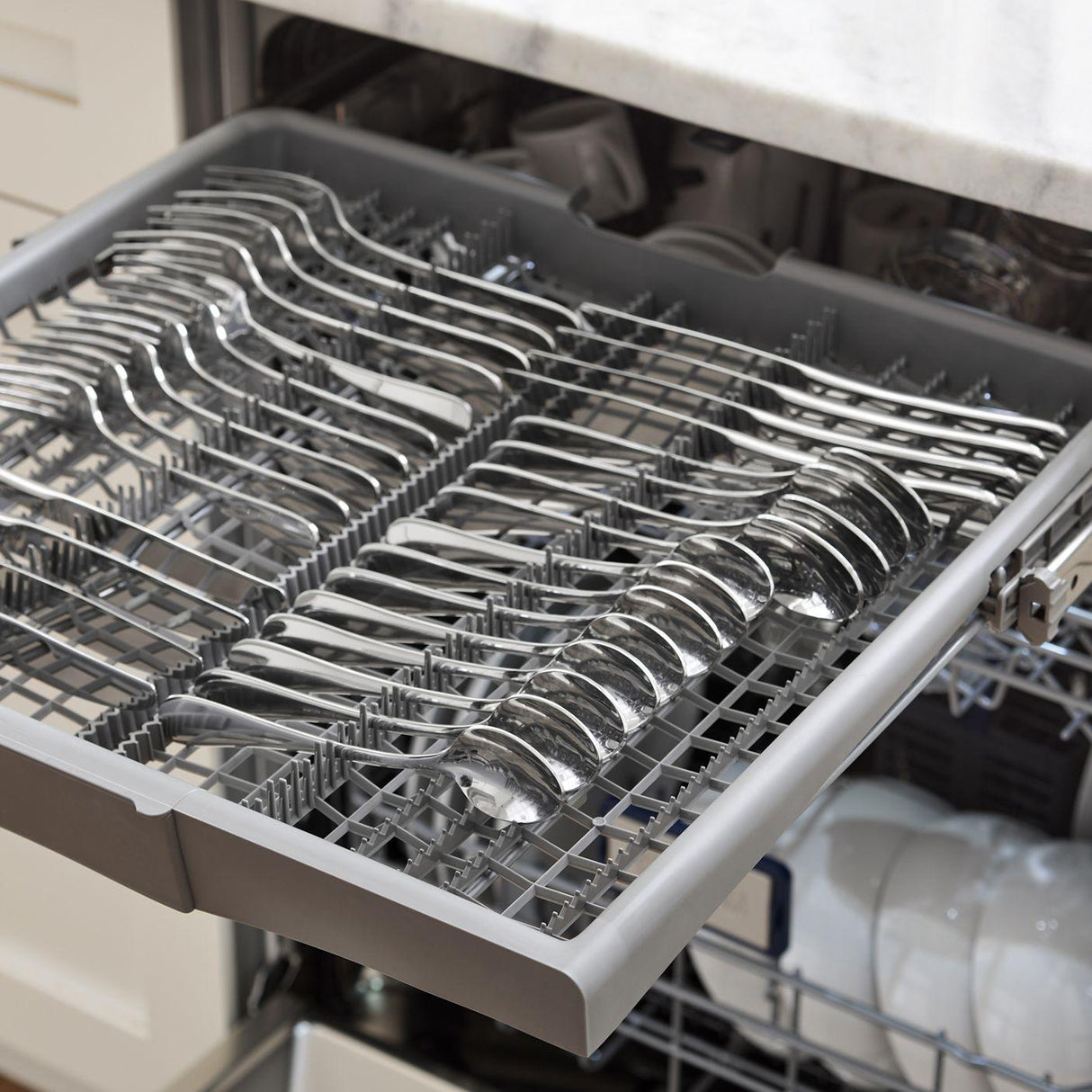 VIKING VDWU724SS 24" Dishwasher w/Installed Professional in Stainless Steel Panel - VDWU724SS in Stainless Steel