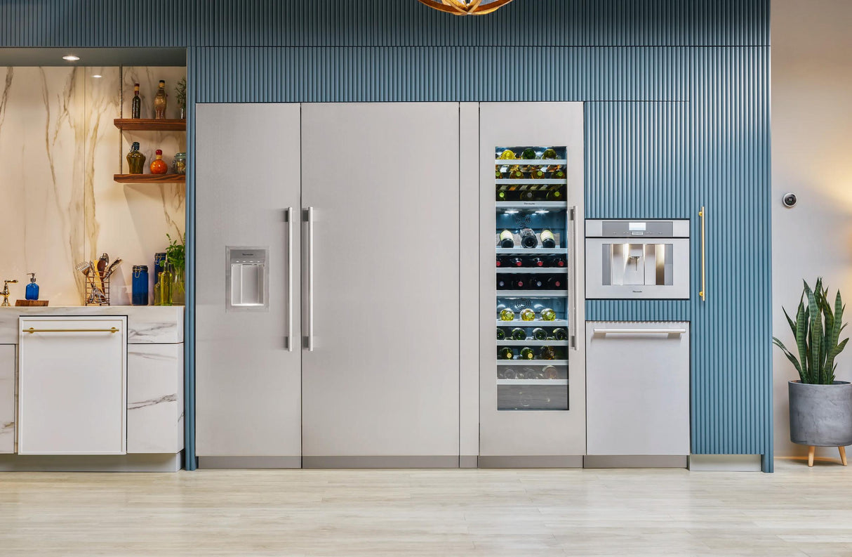 THERMADOR T24ID905RP Freedom® Built-in Freezer Column 24'' Panel Ready, External Ice & Water Dispenser, Right Hinge Custom Panel Ready