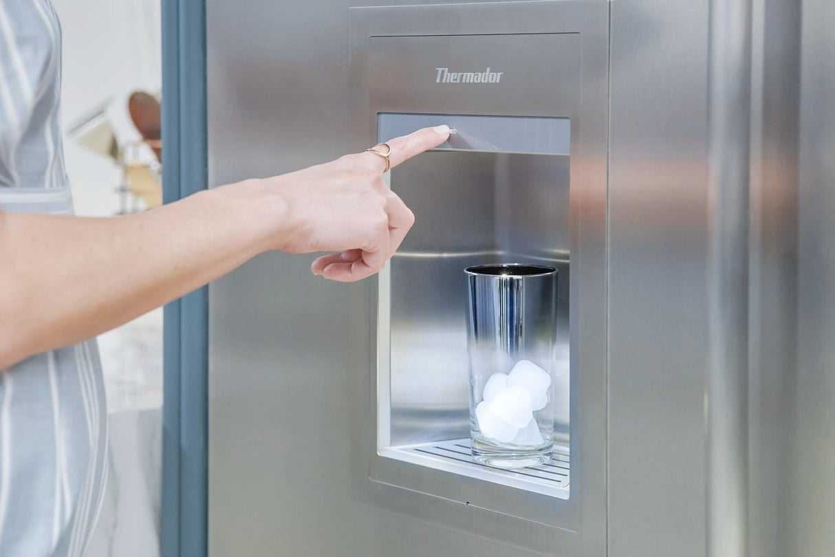 THERMADOR T24ID905LP Freedom® Built-in Freezer Column 24'' Panel Ready, External Ice & Water Dispenser, Left Hinge Custom Panel Ready