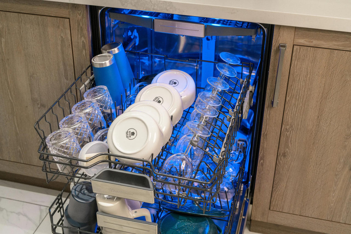THERMADOR DWHD661EFM Star Sapphire® Dishwasher 24'' Masterpiece® in Stainless Steel