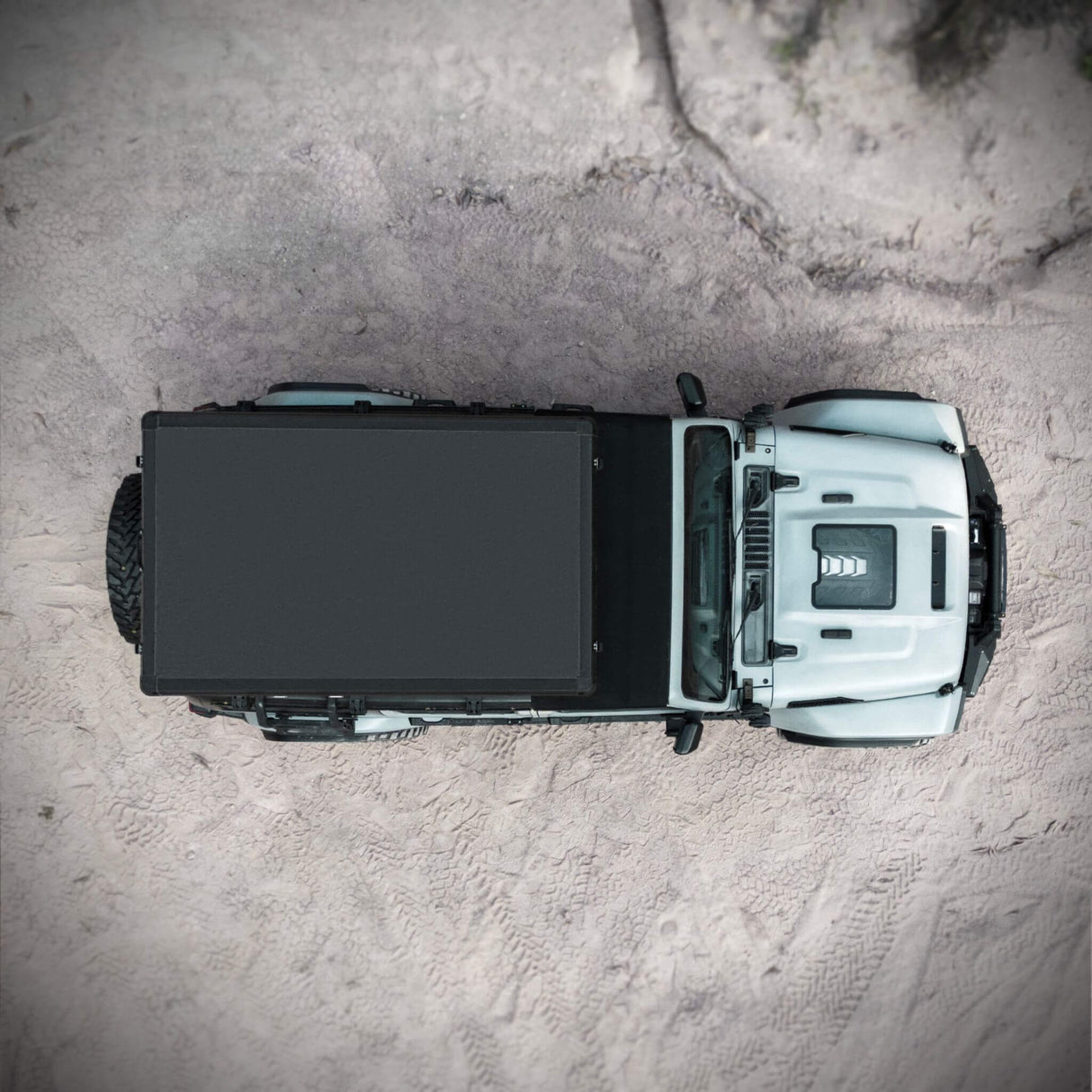 Heavy-Duty 2-3 Person Hardshell Rooftop Tent With Ladder (SAK93120)