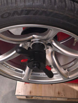 Olympic W690 Automatic Truck Wheel Balancing Machine / Computerized / Tire Lift Assist / 2D LCD Display / 3-Year Warranty