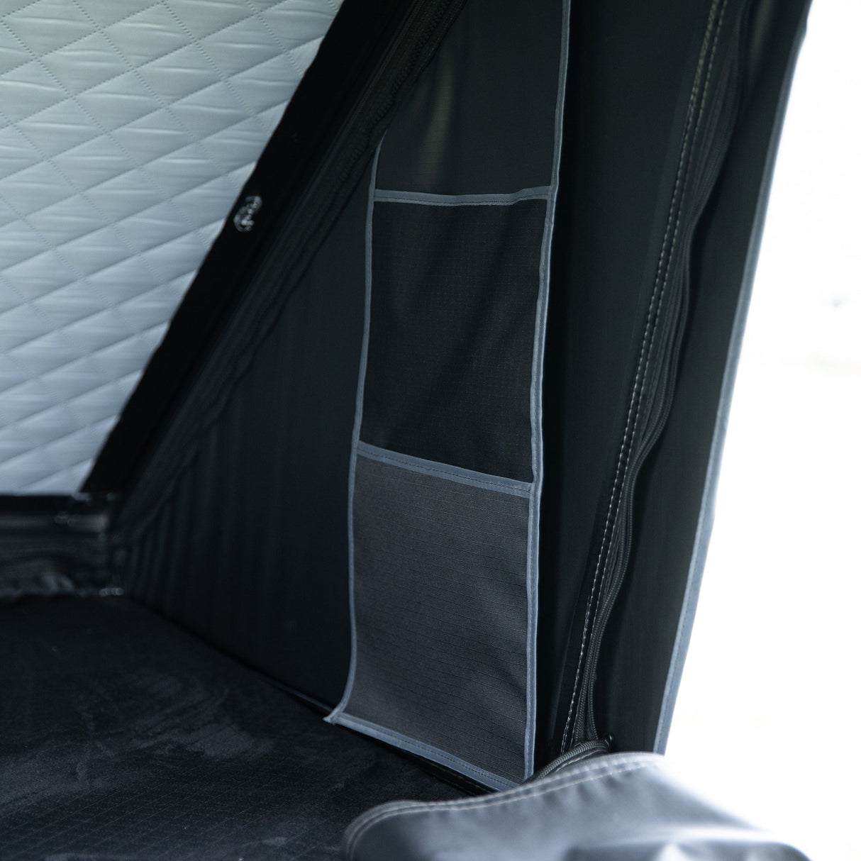 Naturnest Polaris Plus Triangle Car Roof Top Tent