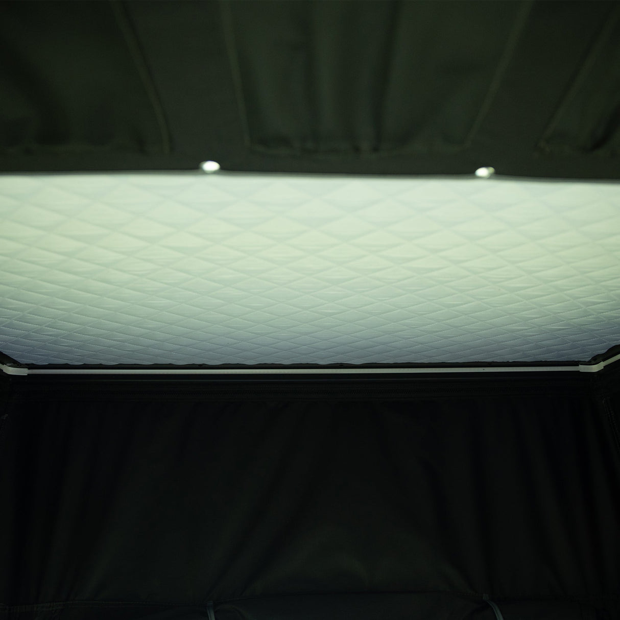 Naturnest Polaris Plus Triangle Car Roof Top Tent