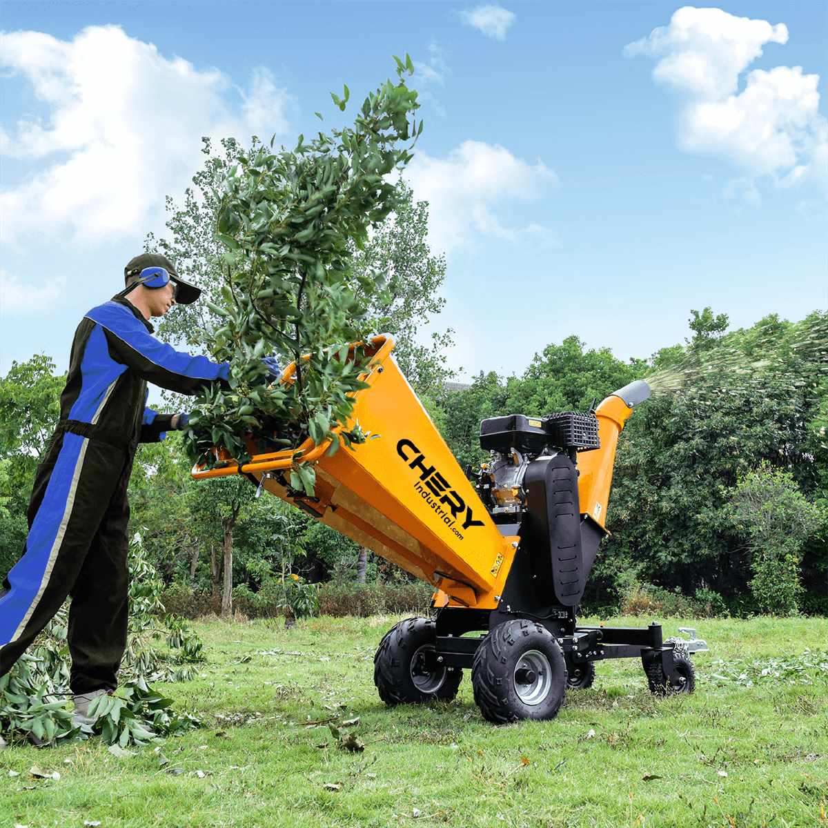 6" 15 HP 420cc Gas Powered Wood Chipper