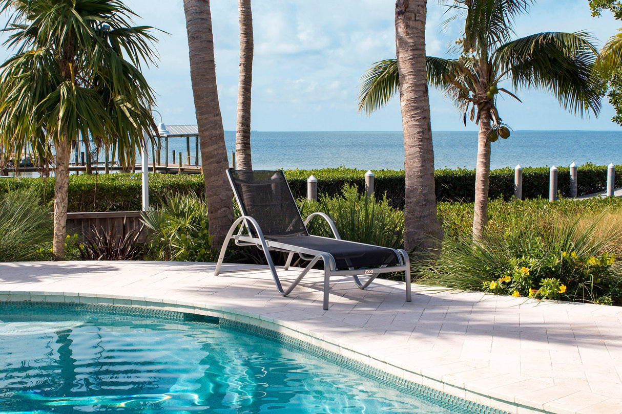 Spectrum Chaise Lounge