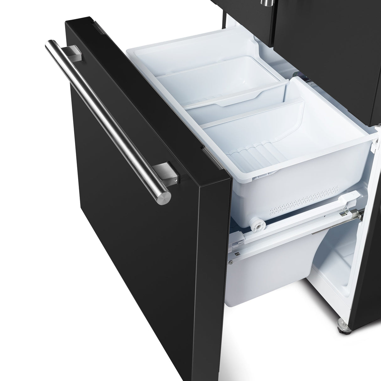 FORNO Espresso Gallipoli 30" 17.5 Cu. Ft. Refrigerator with Ice Maker in Black with Silver Handles, FFFFD1974-31BLK