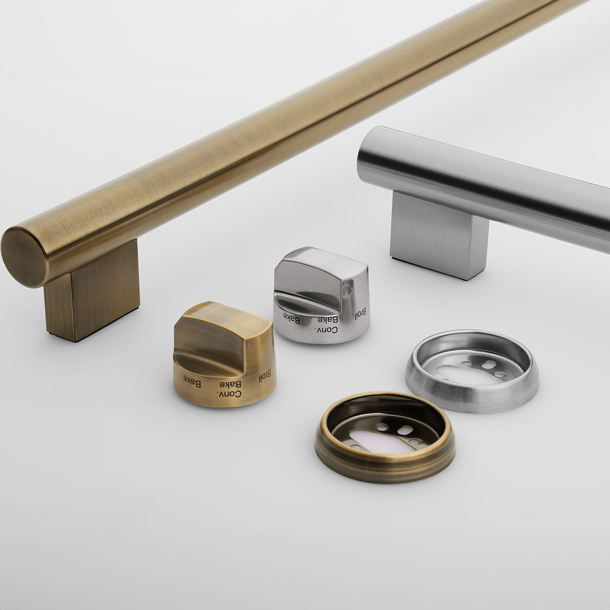 FORNO Espresso Leonardo 30" 5 cu. ft. Induction Range with Knob Control in Black and Antique Brass Accents, FFSIN0982-30BLK