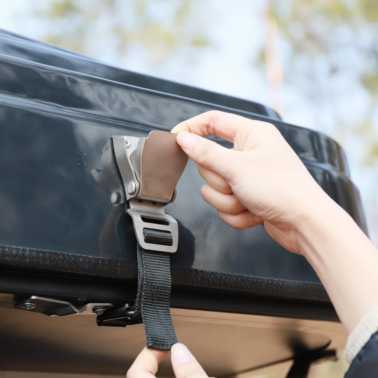 Naturnest Orion Pro Hard Shell Rooftop Tent