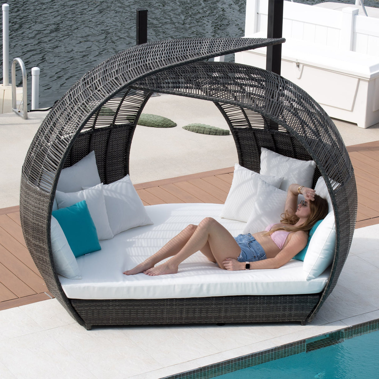 Panama Jack Banyan Daybed