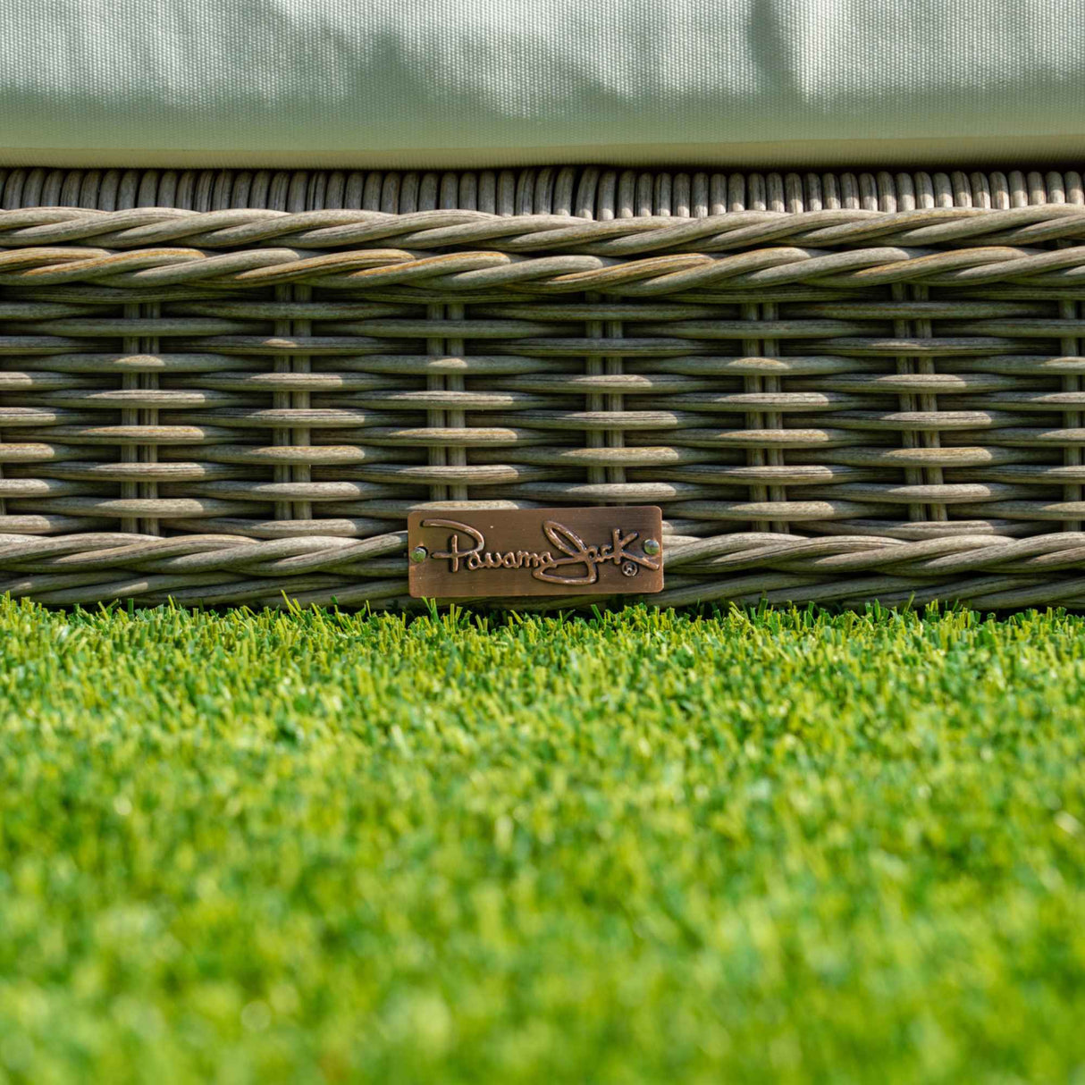 Panama Jack Haven Daybed with Cushions