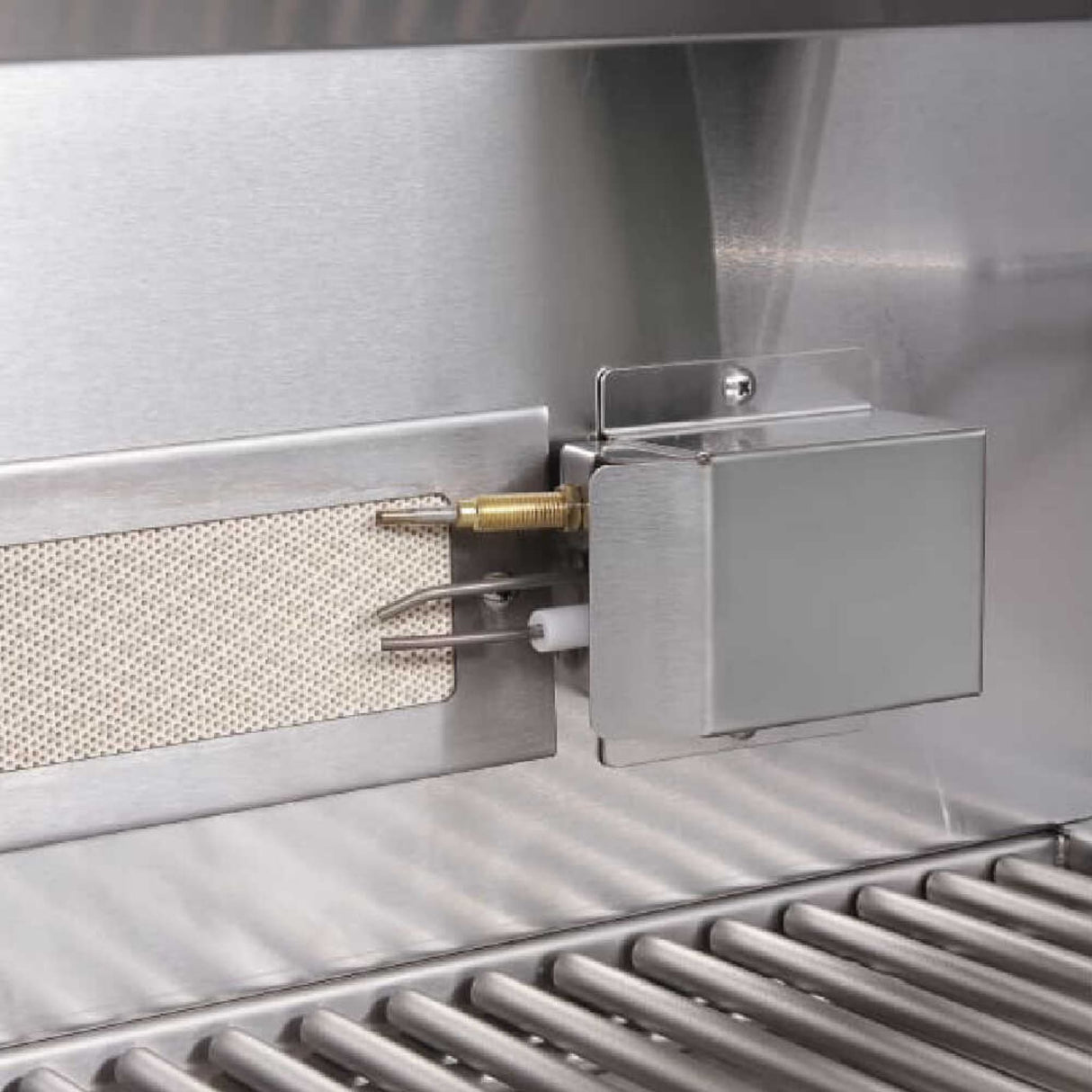 Edgestar 89K BTU 36" Wide Liquid Propane Built In Grill With Insulated Jacket And Double Access Doors (SAK78429)