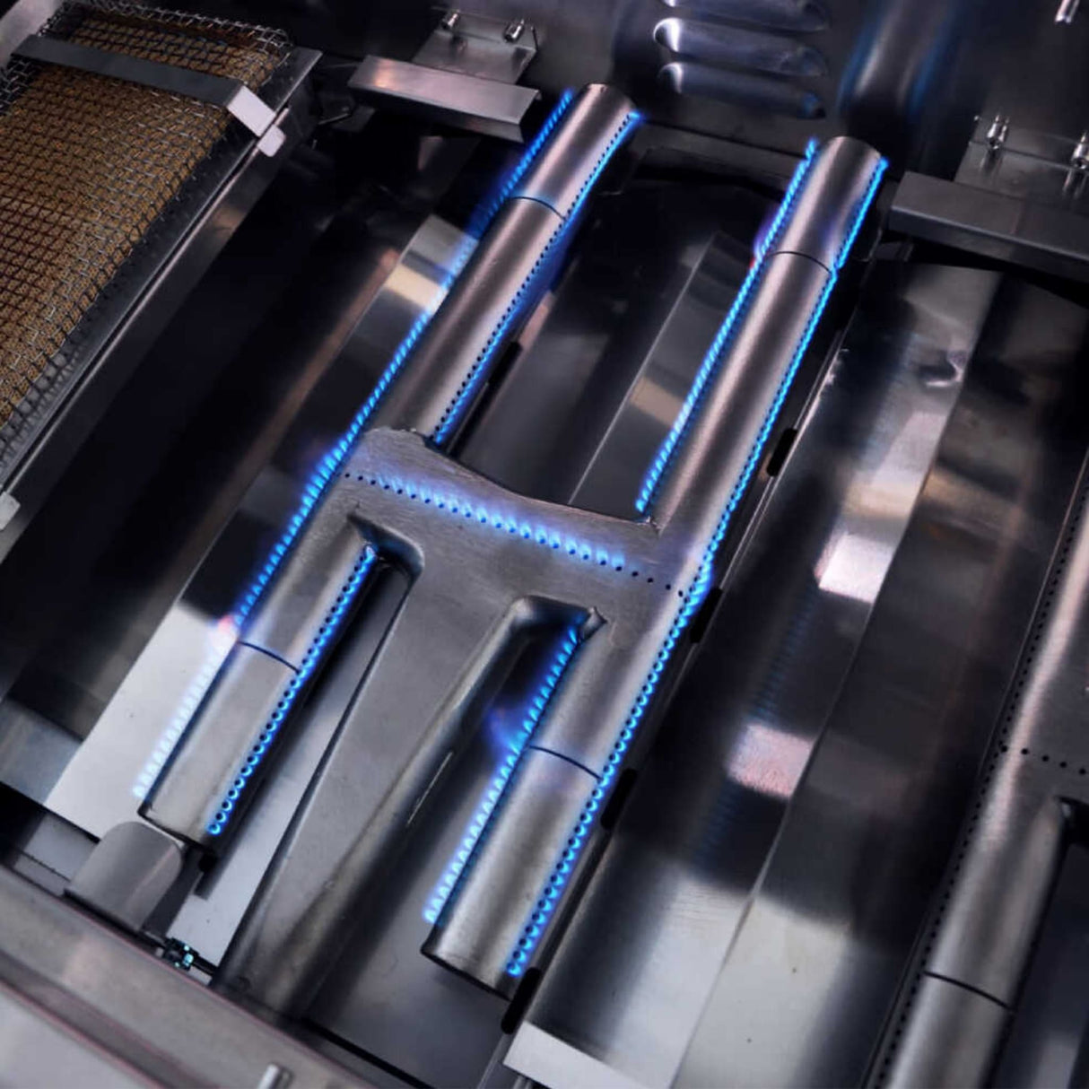 Edgestar 89K BTU 36" Wide Natural Gas Built In Grill With Insulated Jacket And Double Access Doors (SAK31258)