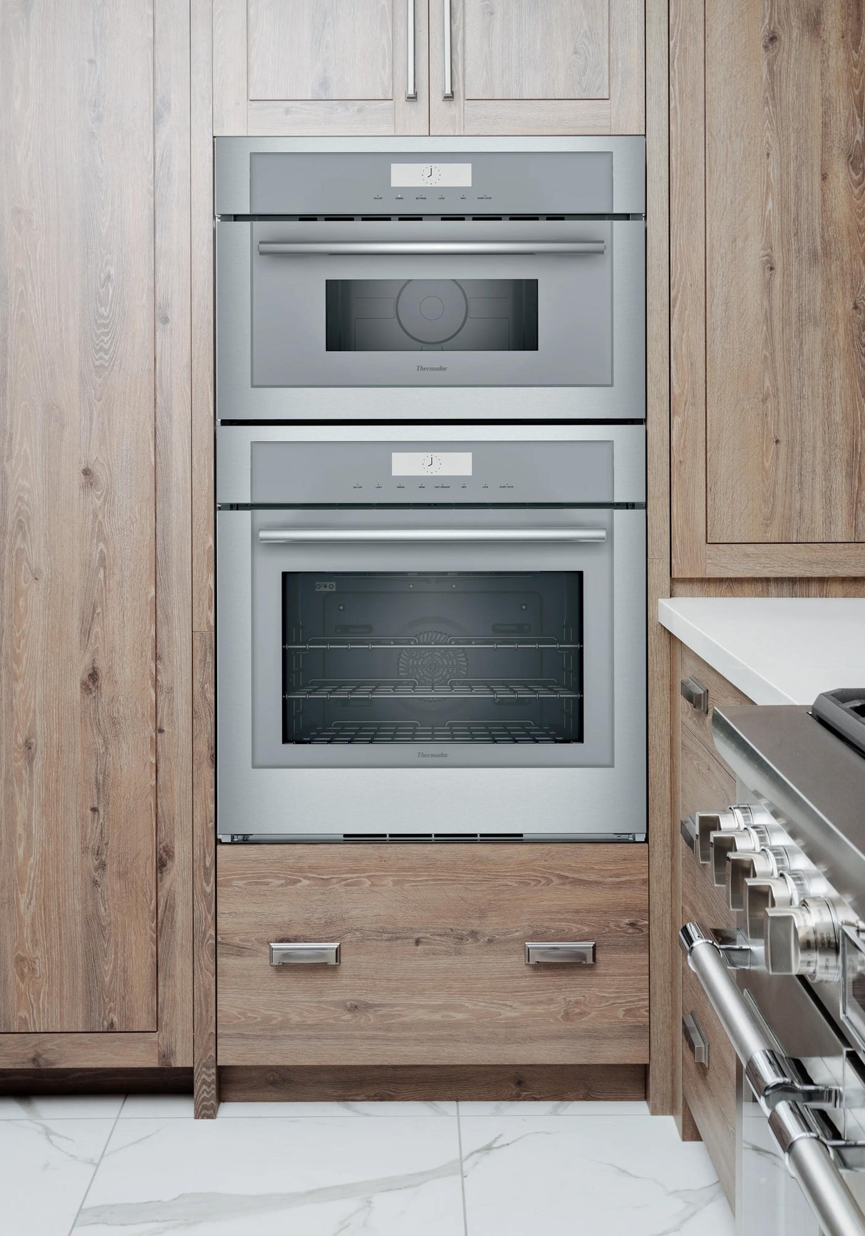THERMADOR MEM301WS Masterpiece® Combination Wall Oven 30''