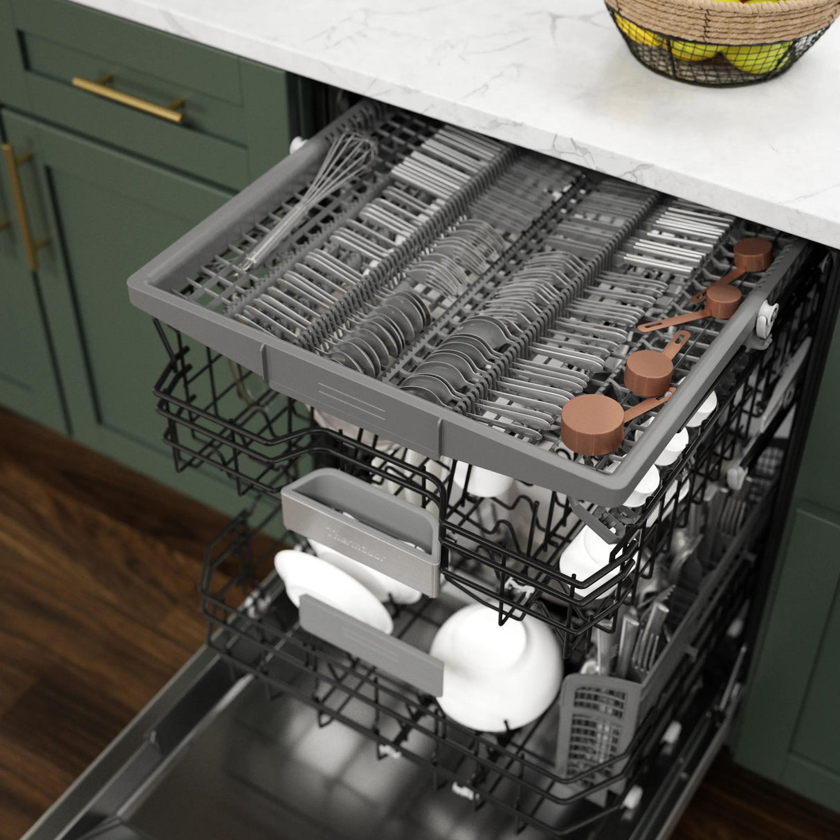 THERMADOR DWHD560CFP Emerald® Dishwasher 24'' Professional in Stainless Steel