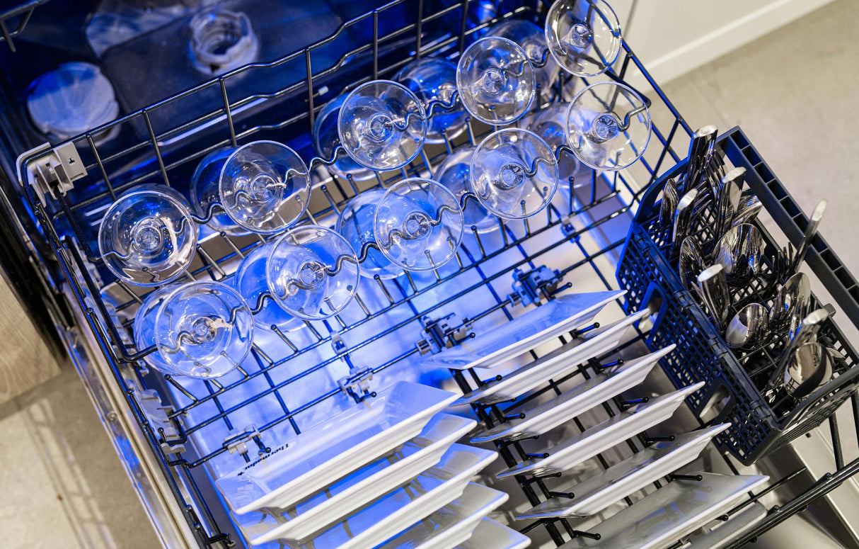 THERMADOR DWHD661EFM Star Sapphire® Dishwasher 24'' Masterpiece® in Stainless Steel