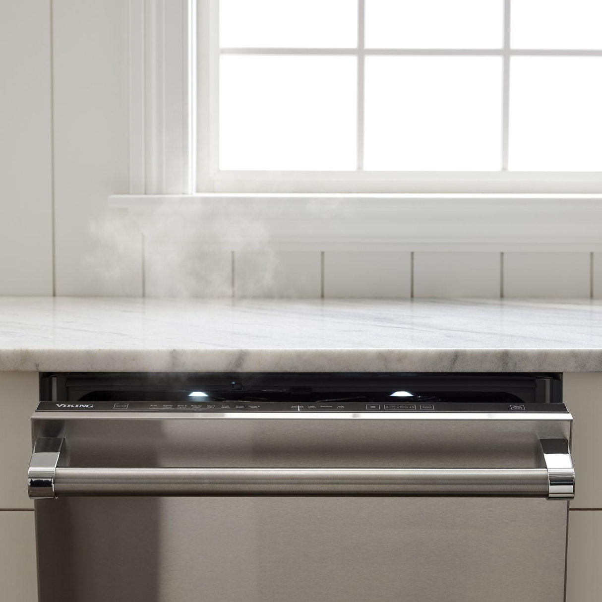 VIKING VDWU724SS 24" Dishwasher w/Installed Professional in Stainless Steel Panel - VDWU724SS in Stainless Steel