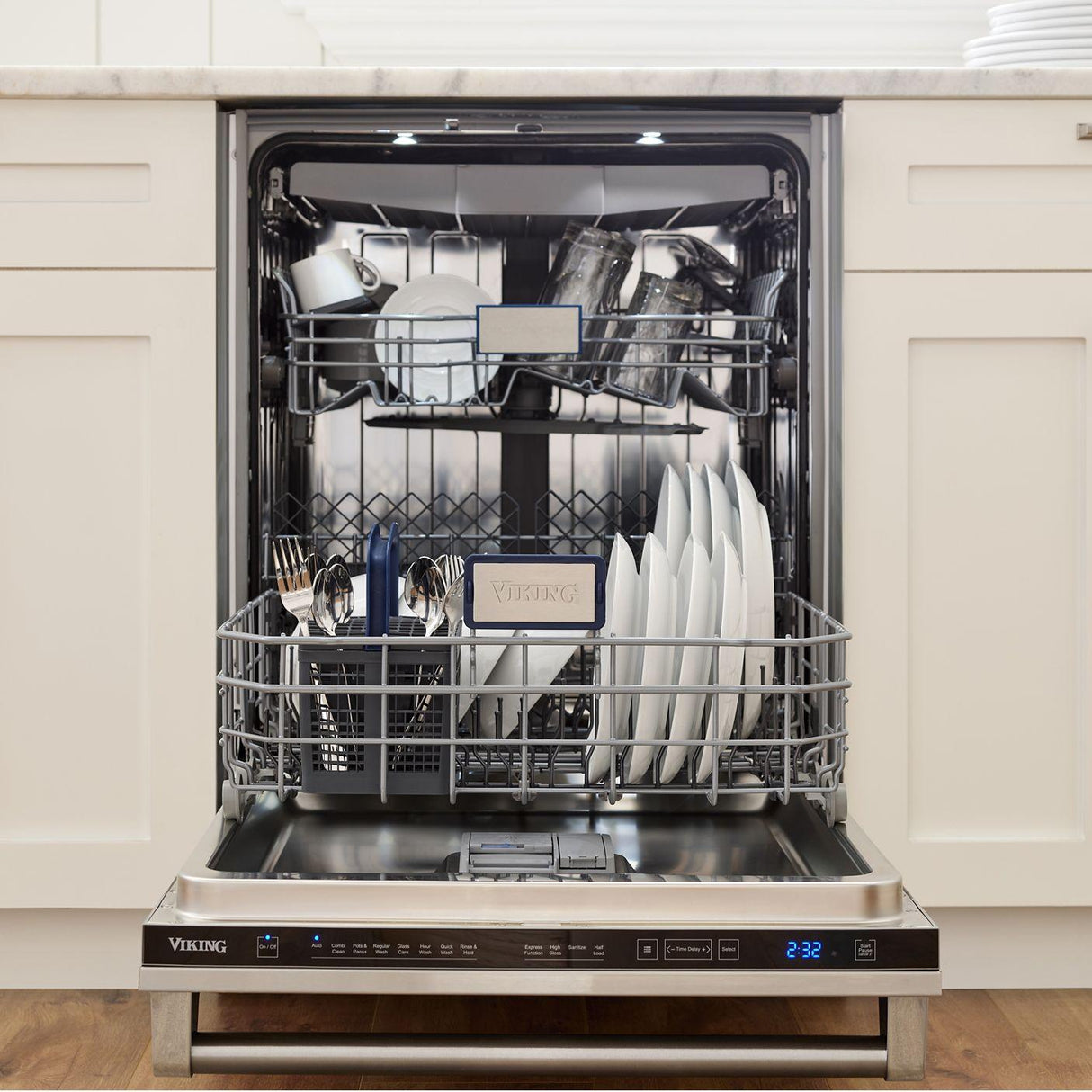 VIKING VDWU724SS 24" Dishwasher w/Installed Professional in Stainless Steel Panel - VDWU724SS in Stainless Steel