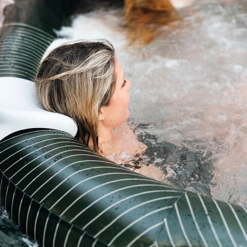 MSpa C-ME062 Meteor Comfort Round 6-Person Inflatable Hot Tub Spa With 120 Bubble Jets, 80" (SAK69379)
