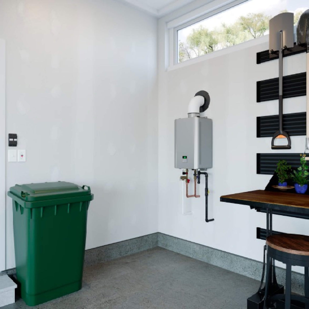 Rinnai 9.8 GPM Indoor 120V Non Condensing Tankless Water Heater [351-RE199IN] (SAK59481)